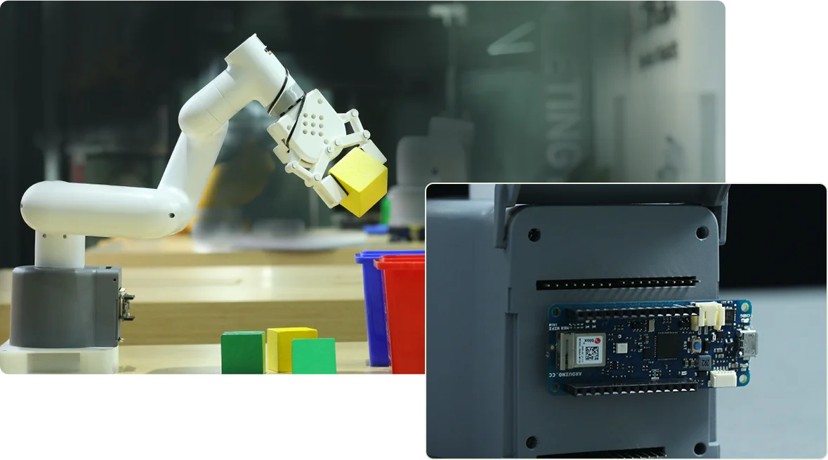photo of myCobot 280 Arduino picking up colorful cubes